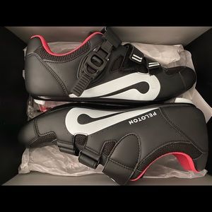 Peloton spinning shoes
